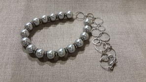 Grey ball necklace